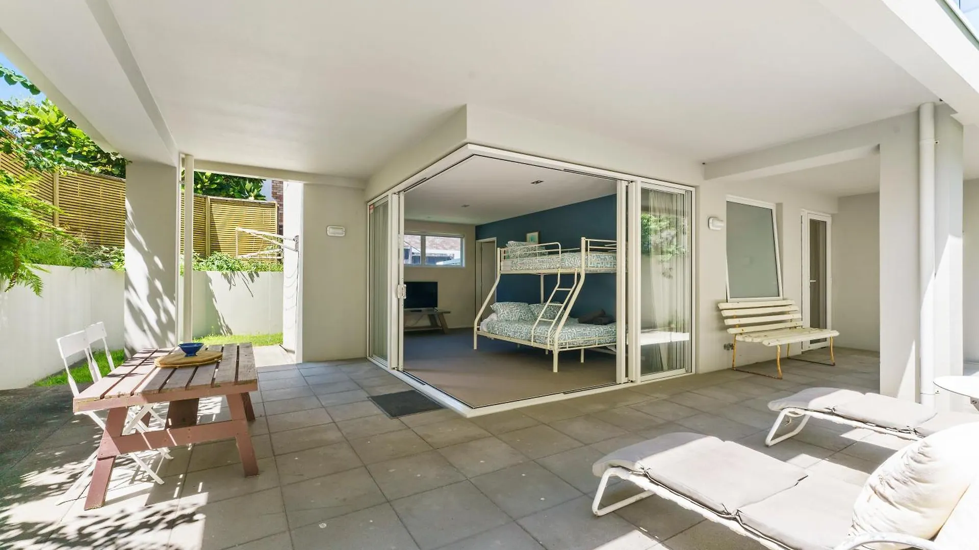 Sunny And Spacious Beach Villa Mount Maunganui